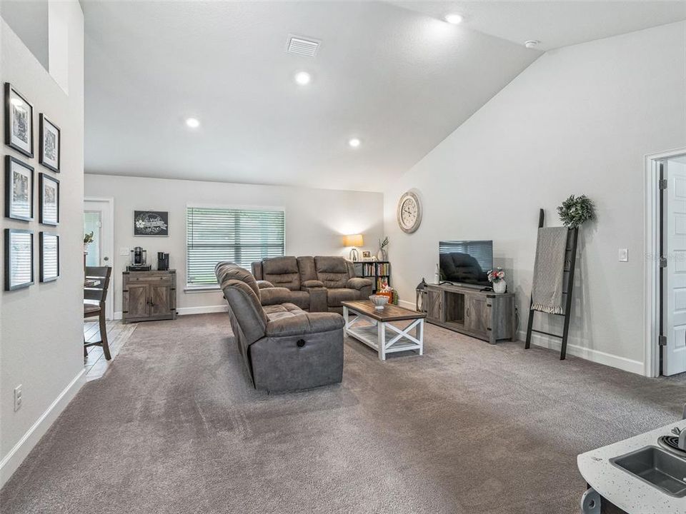 For Sale: $309,500 (3 beds, 2 baths, 1860 Square Feet)