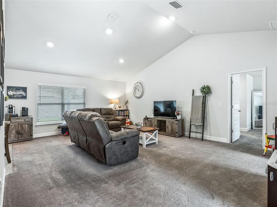 For Sale: $309,500 (3 beds, 2 baths, 1860 Square Feet)