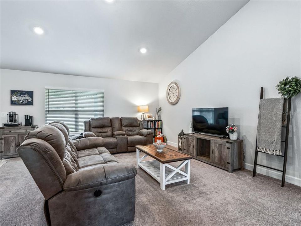 For Sale: $309,500 (3 beds, 2 baths, 1860 Square Feet)