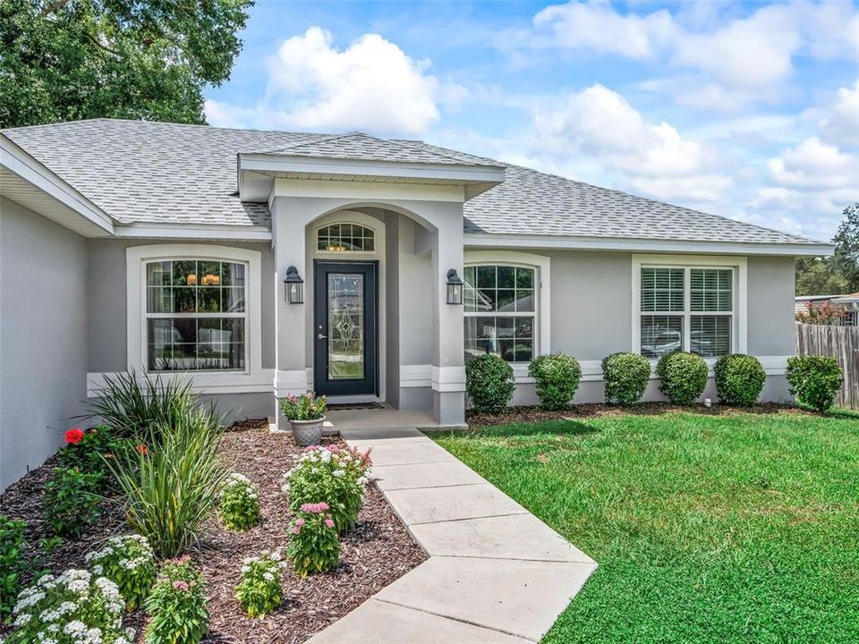 For Sale: $309,500 (3 beds, 2 baths, 1860 Square Feet)