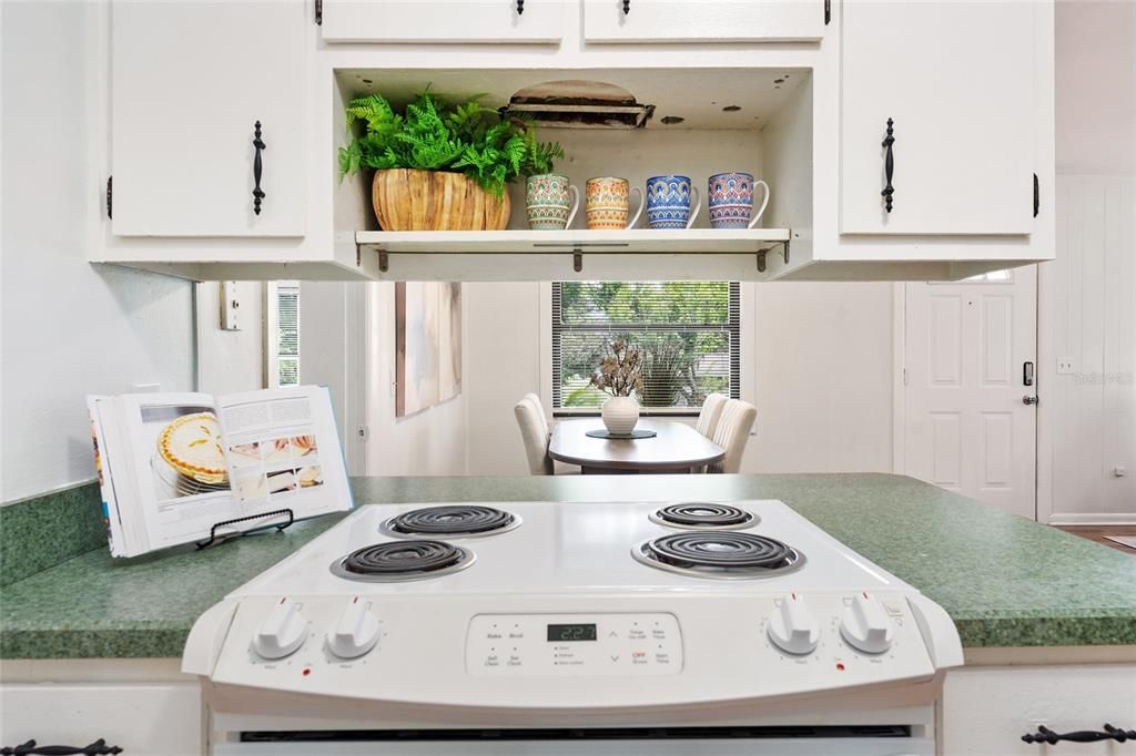 For Sale: $400,000 (3 beds, 1 baths, 1212 Square Feet)