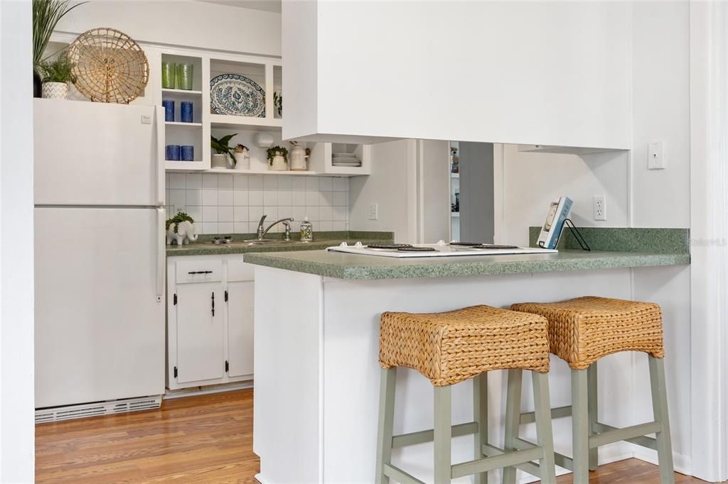 For Sale: $400,000 (3 beds, 1 baths, 1212 Square Feet)