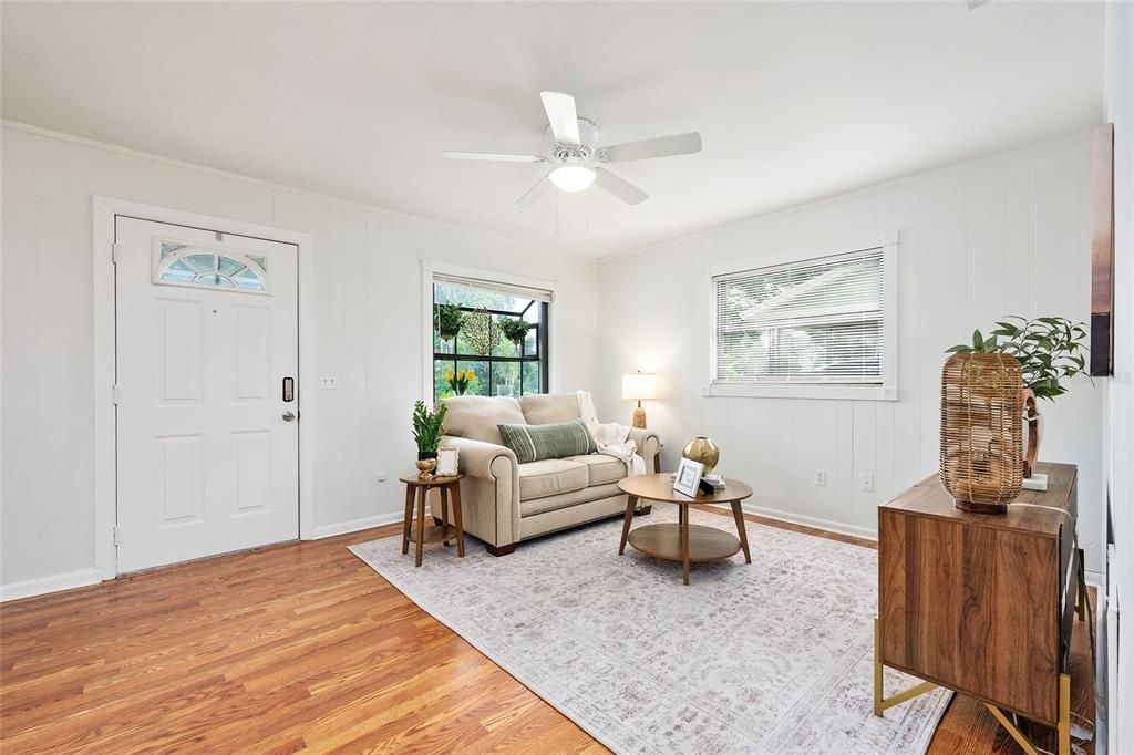 For Sale: $400,000 (3 beds, 1 baths, 1212 Square Feet)