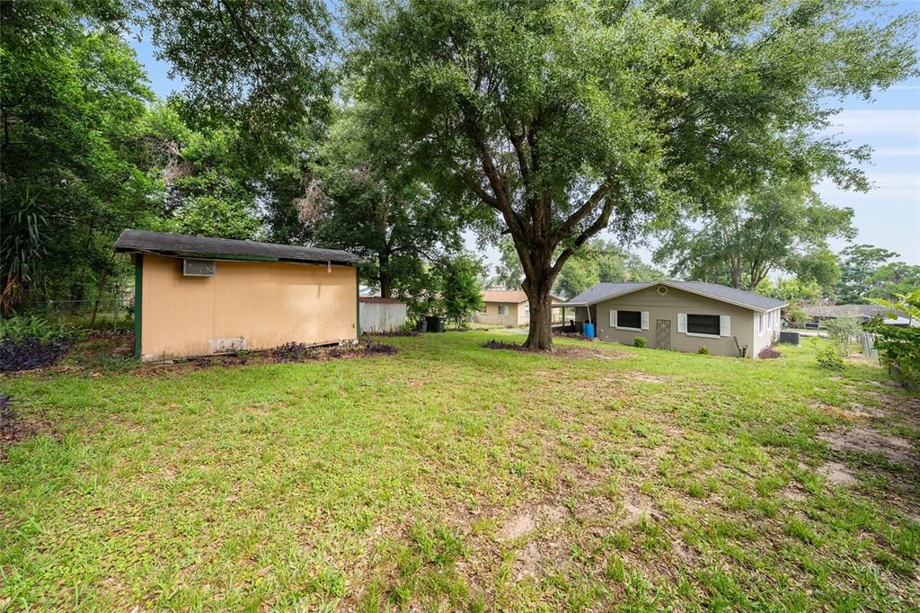 For Sale: $400,000 (3 beds, 1 baths, 1212 Square Feet)