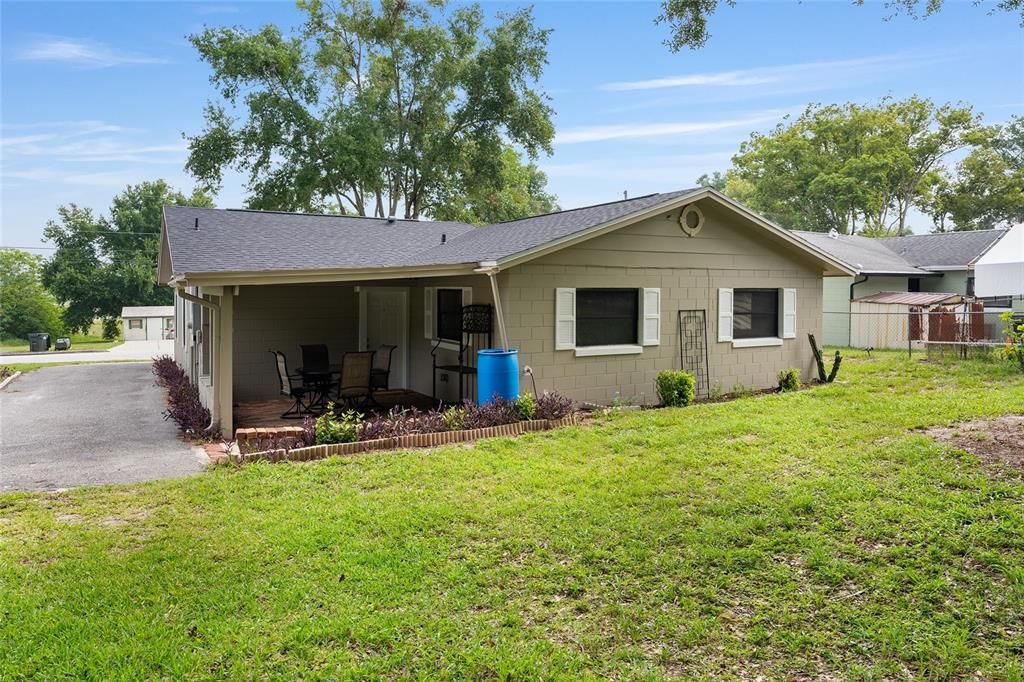 For Sale: $400,000 (3 beds, 1 baths, 1212 Square Feet)