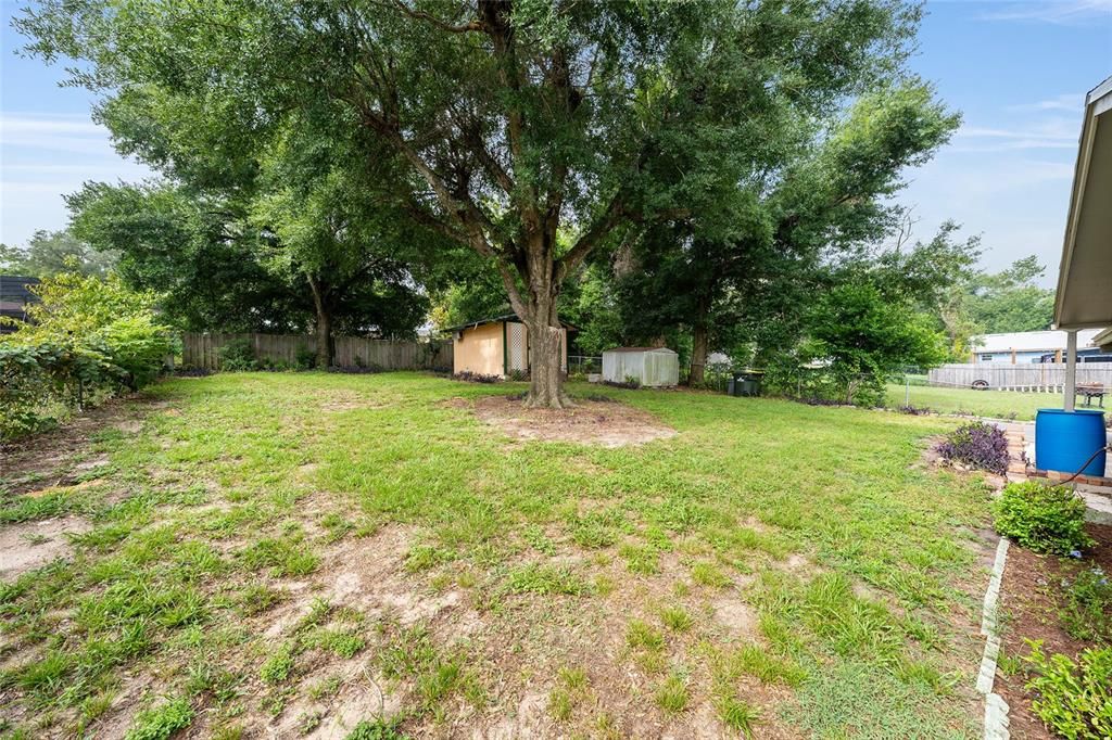 For Sale: $400,000 (3 beds, 1 baths, 1212 Square Feet)