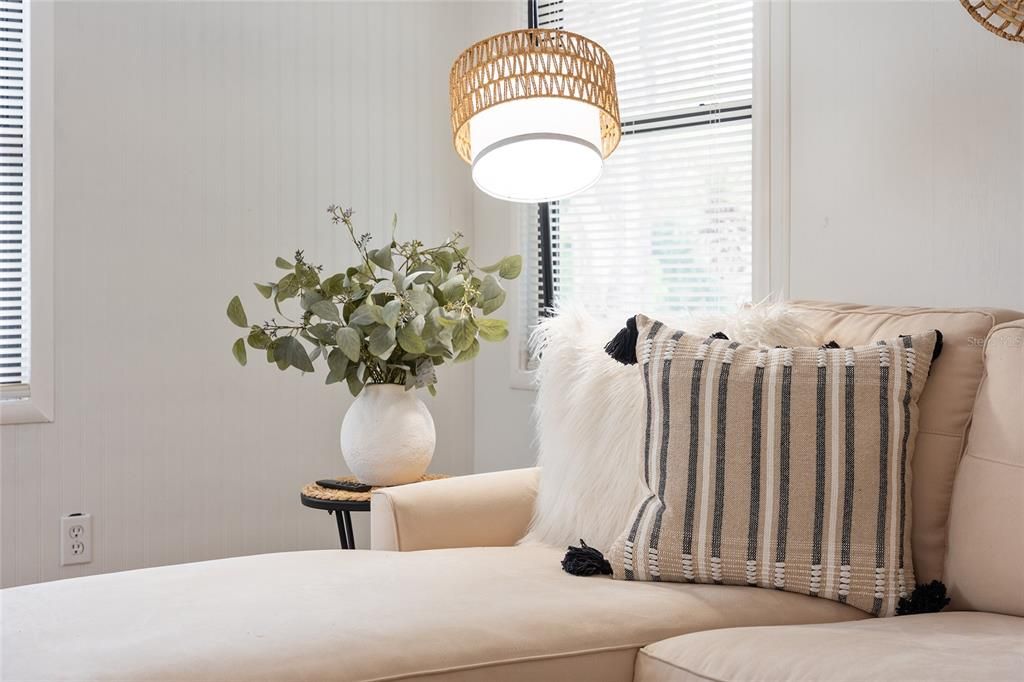 For Sale: $400,000 (3 beds, 1 baths, 1212 Square Feet)