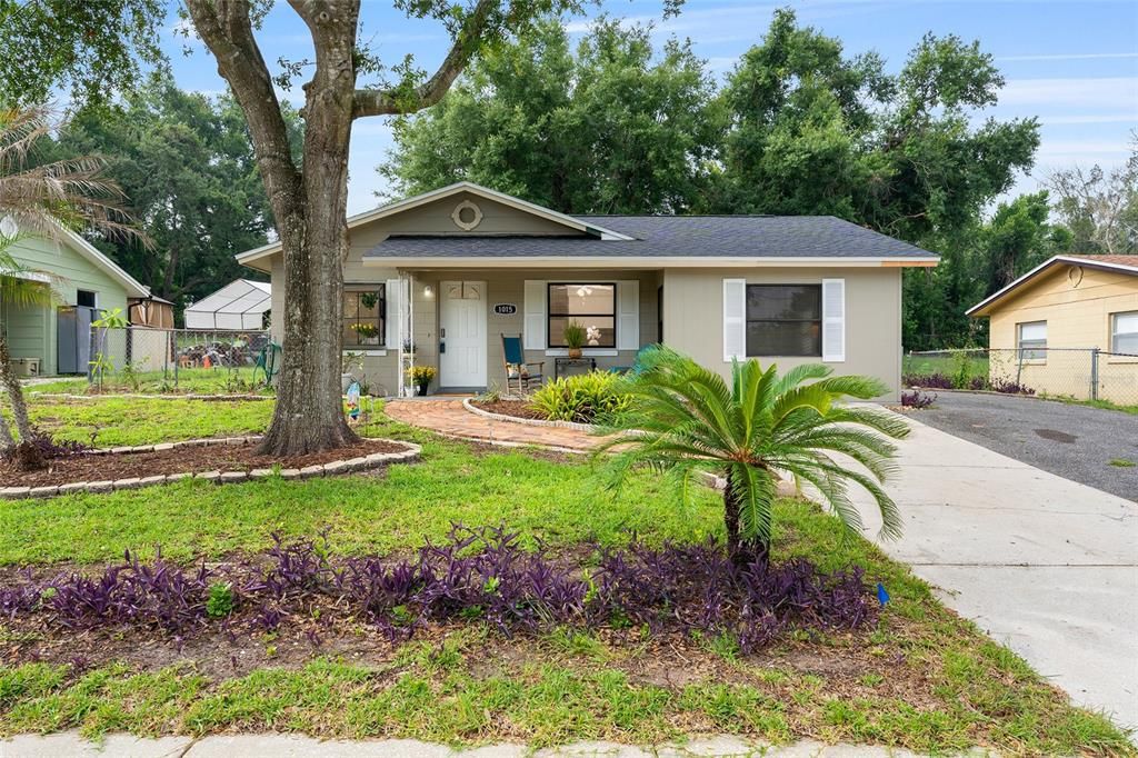 For Sale: $400,000 (3 beds, 1 baths, 1212 Square Feet)