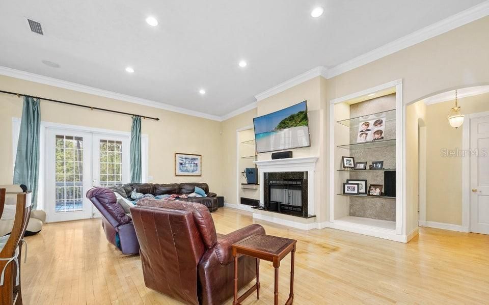 For Sale: $699,900 (3 beds, 3 baths, 3360 Square Feet)