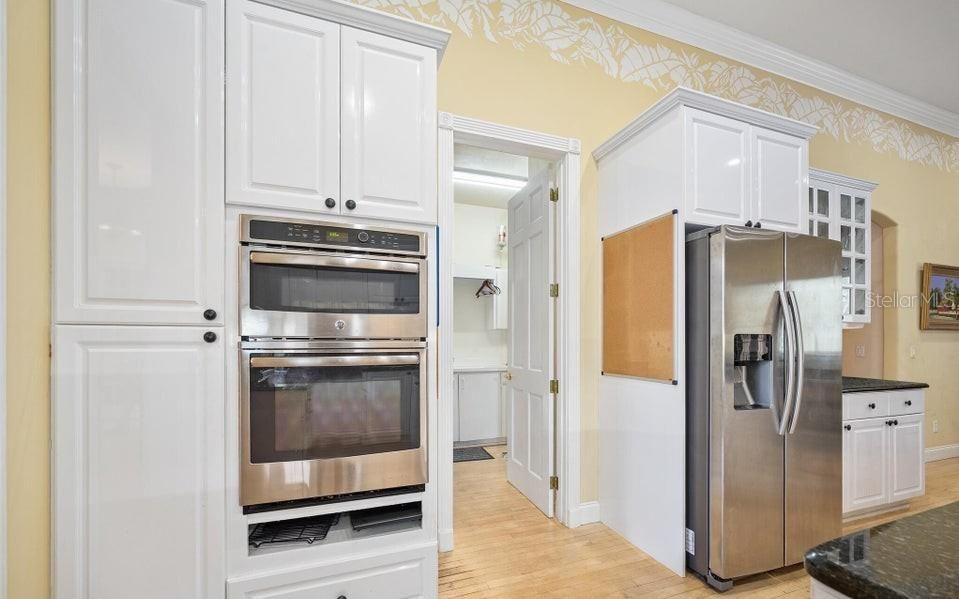 For Sale: $699,900 (3 beds, 3 baths, 3360 Square Feet)
