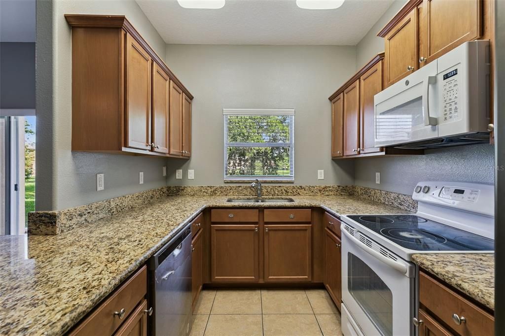 For Rent: $1,850 (2 beds, 2 baths, 1226 Square Feet)