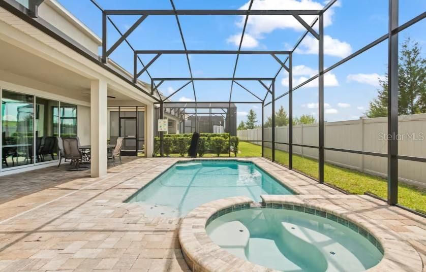En Venta: $725,000 (9 camas, 6 baños, 4363 Pies cuadrados)