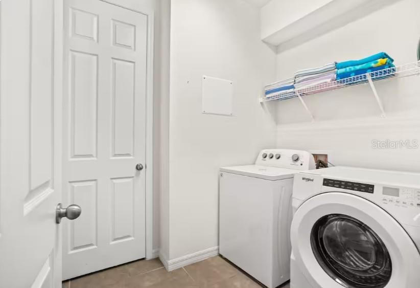 En Venta: $725,000 (9 camas, 6 baños, 4363 Pies cuadrados)