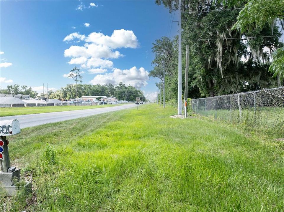 На продажу: $724,900 (4.22 acres)