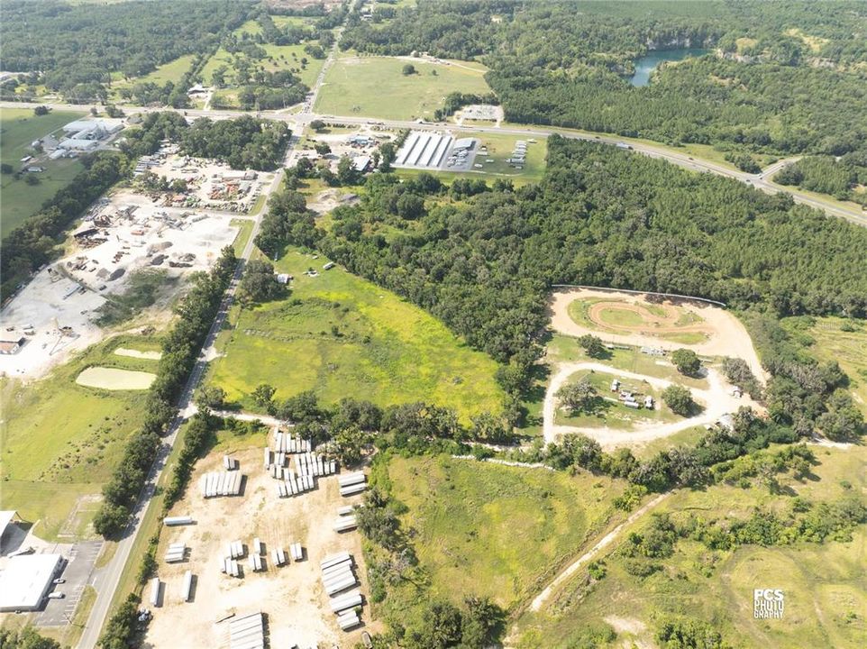 На продажу: $724,900 (4.22 acres)