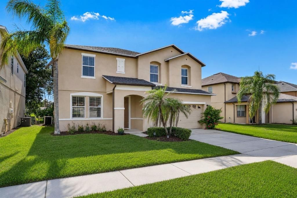 Active With Contract: $389,900 (4 beds, 2 baths, 2918 Square Feet)