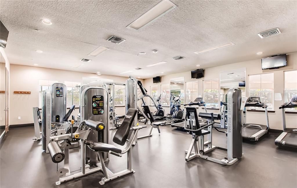 Activo con contrato: $525,000 (4 camas, 2 baños, 2827 Pies cuadrados)