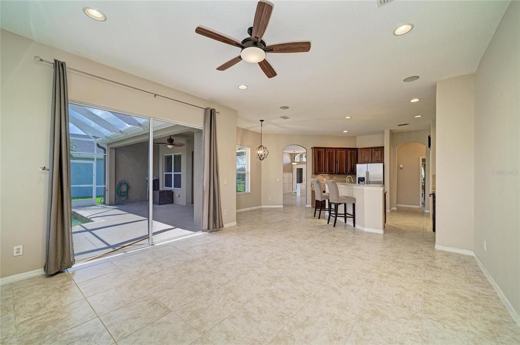 For Sale: $525,000 (4 beds, 3 baths, 2300 Square Feet)