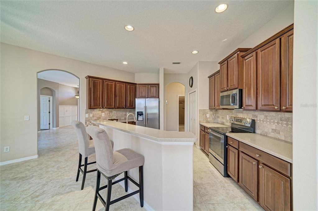 For Sale: $525,000 (4 beds, 3 baths, 2300 Square Feet)