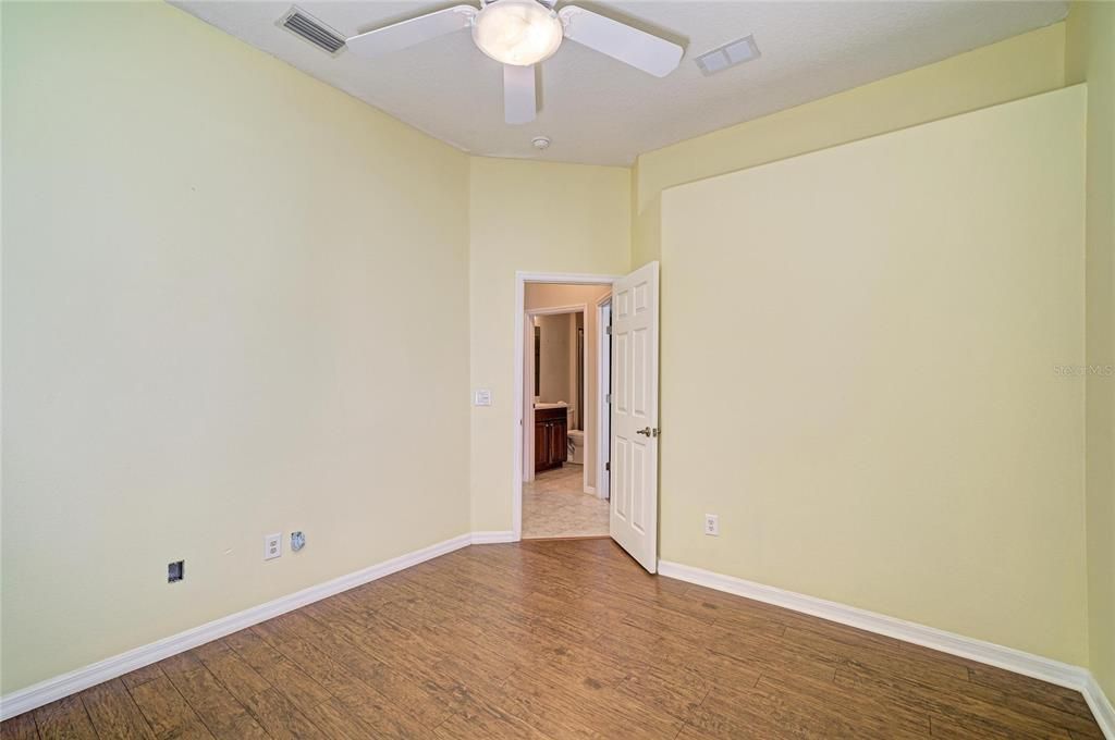 For Sale: $525,000 (4 beds, 3 baths, 2300 Square Feet)