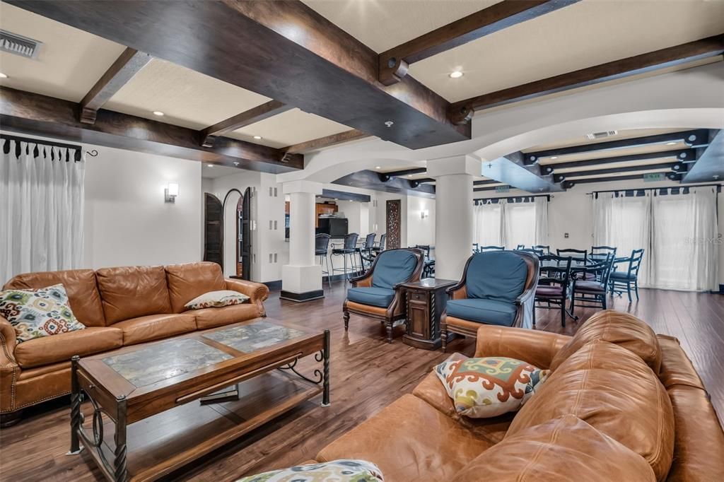 Active With Contract: $2,800 (1 beds, 1 baths, 743 Square Feet)