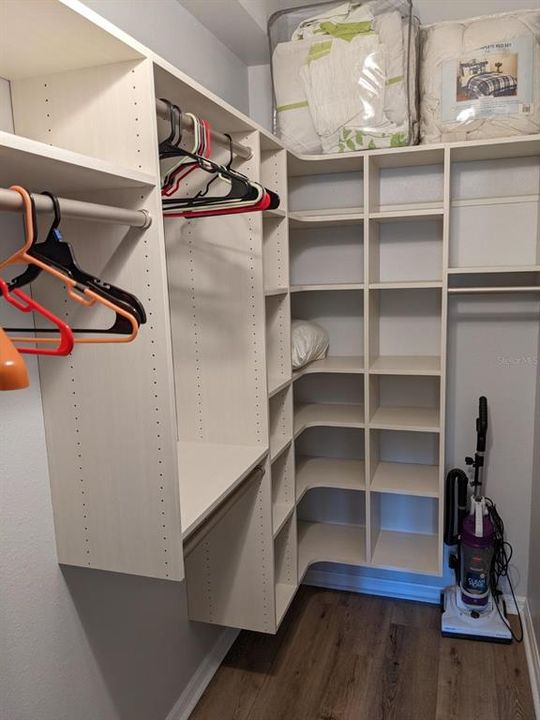 Active With Contract: $2,800 (1 beds, 1 baths, 743 Square Feet)