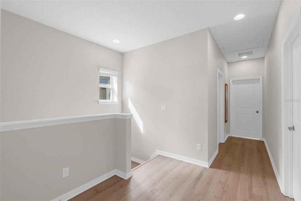 En Venta: $499,000 (3 camas, 2 baños, 1950 Pies cuadrados)