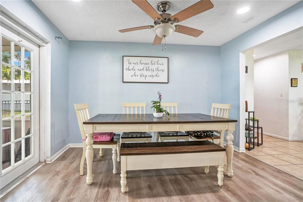 For Sale: $400,000 (5 beds, 2 baths, 2332 Square Feet)