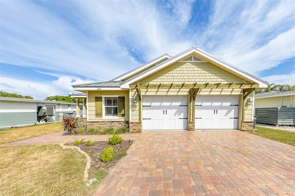 В аренду: $4,400 (2 спален, 2 ванн, 1515 Квадратных фут)