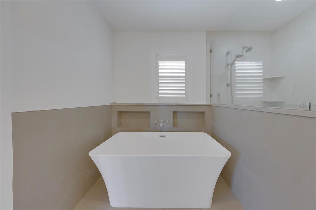 В аренду: $4,400 (2 спален, 2 ванн, 1515 Квадратных фут)