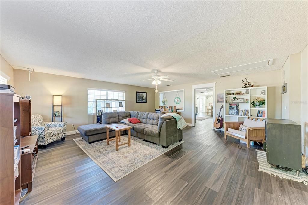 For Sale: $725,000 (5 beds, 3 baths, 5132 Square Feet)