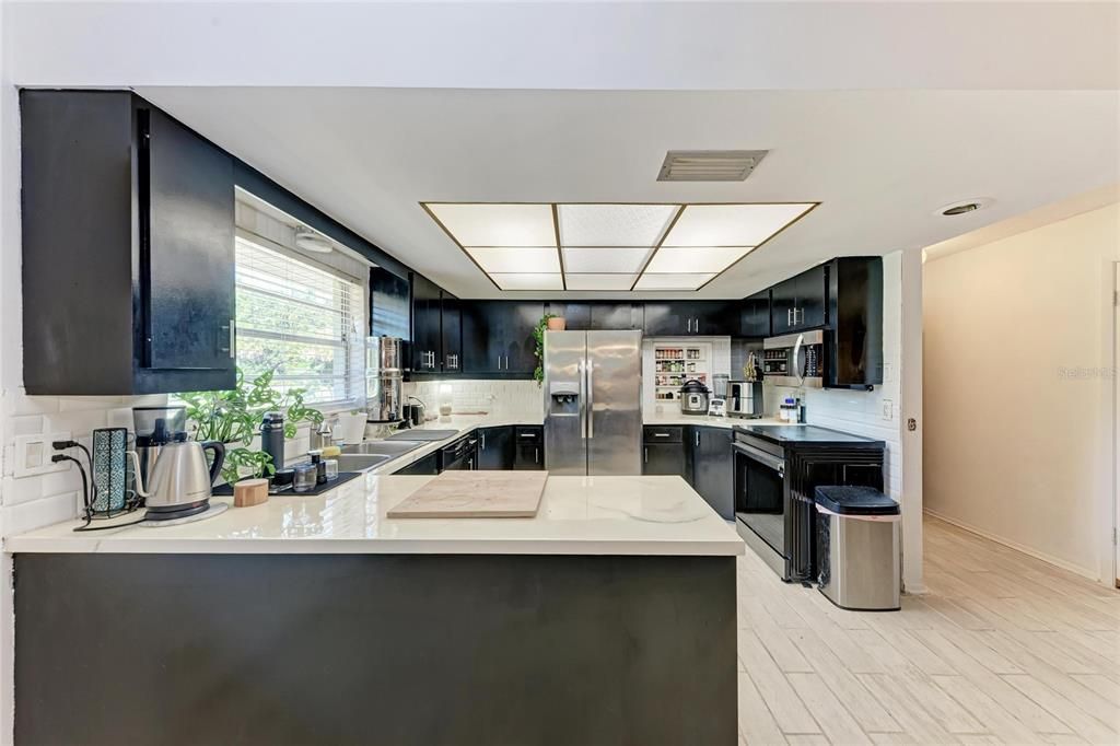 For Sale: $725,000 (5 beds, 3 baths, 5132 Square Feet)