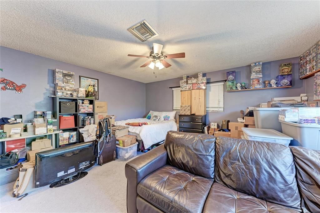For Sale: $725,000 (5 beds, 3 baths, 5132 Square Feet)