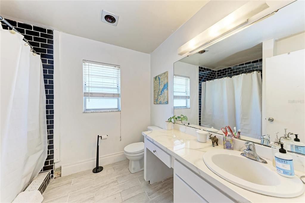 For Sale: $725,000 (5 beds, 3 baths, 5132 Square Feet)