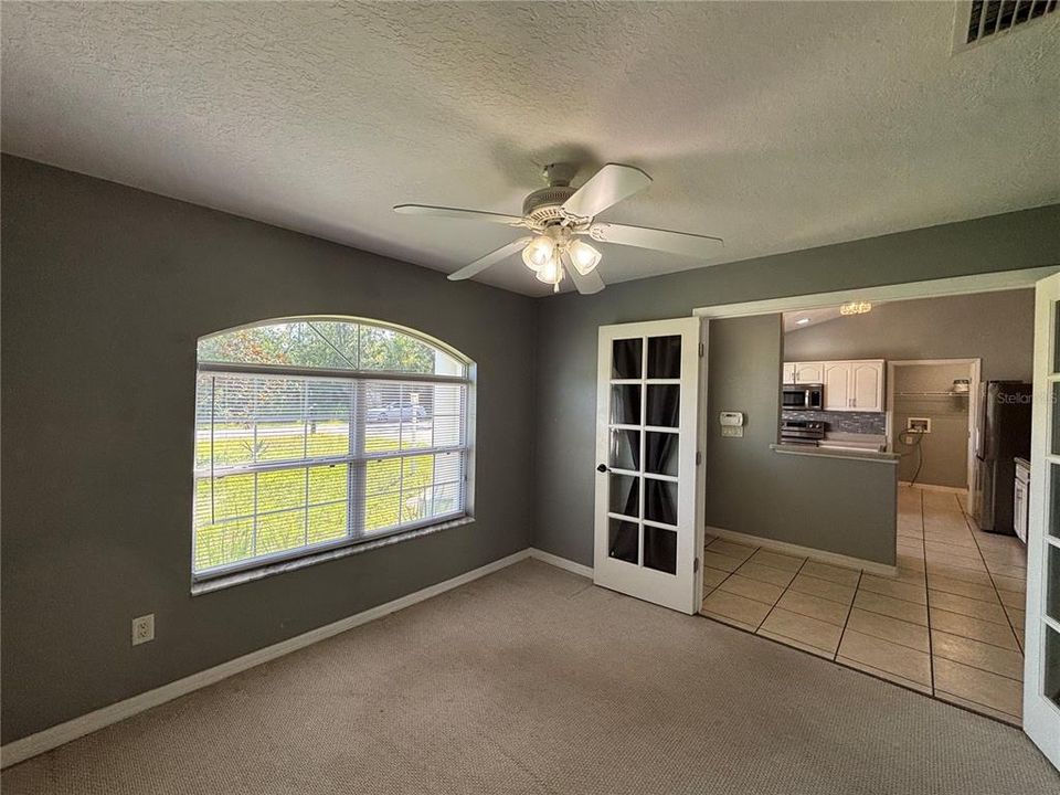For Sale: $297,700 (3 beds, 2 baths, 1393 Square Feet)