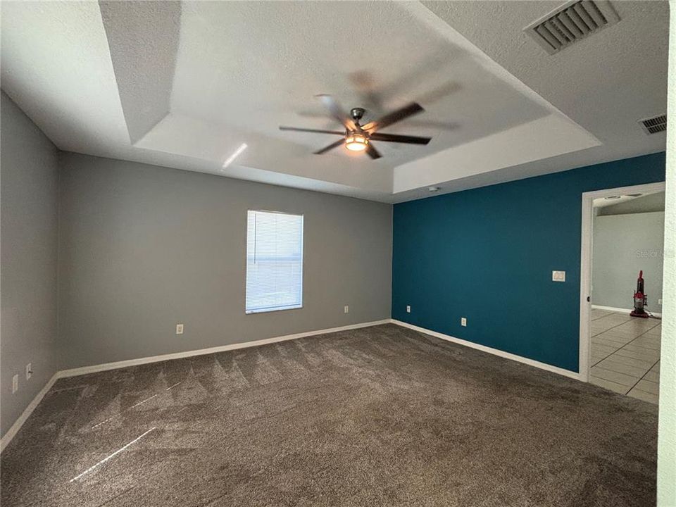 For Sale: $297,700 (3 beds, 2 baths, 1393 Square Feet)