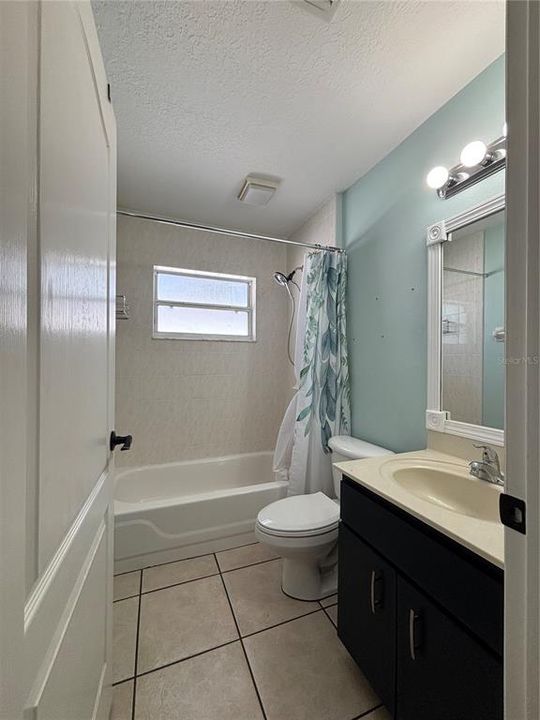 For Sale: $297,700 (3 beds, 2 baths, 1393 Square Feet)