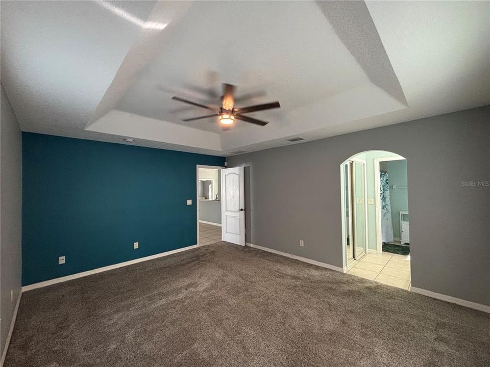 For Sale: $297,700 (3 beds, 2 baths, 1393 Square Feet)