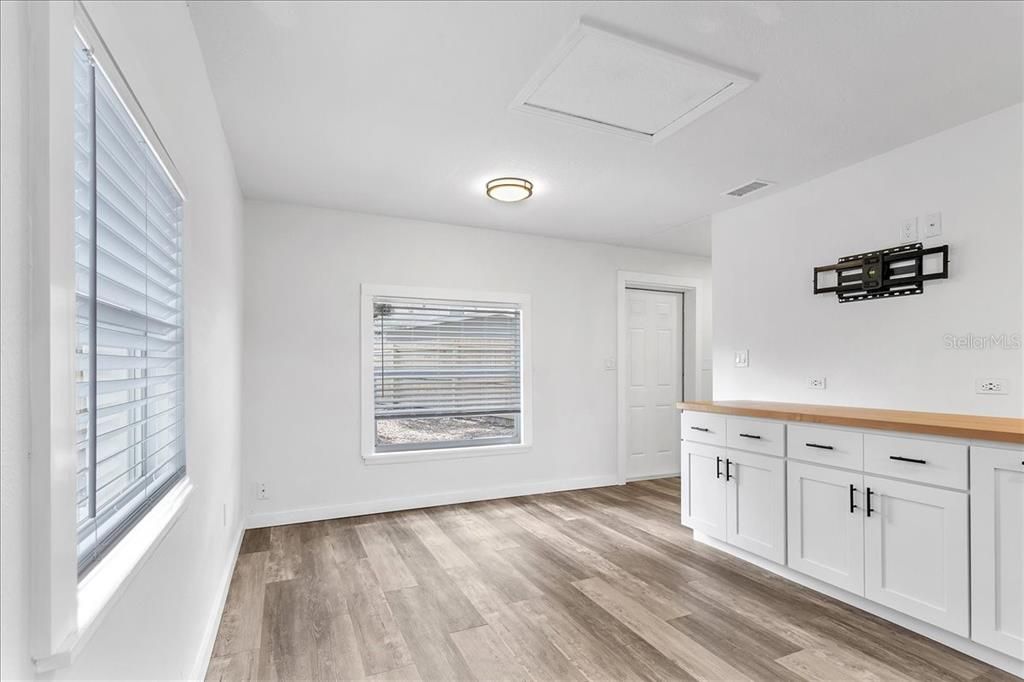 В аренду: $1,600 (2 спален, 1 ванн, 600 Квадратных фут)