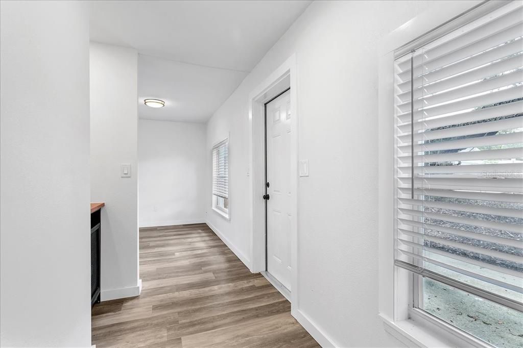 В аренду: $1,600 (2 спален, 1 ванн, 600 Квадратных фут)