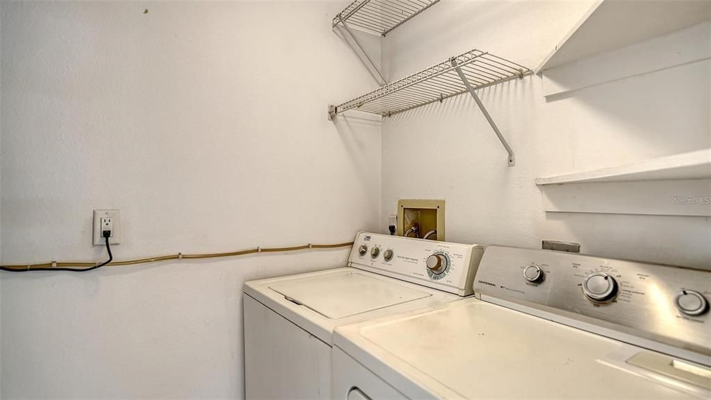На продажу: $188,000 (3 спален, 2 ванн, 1420 Квадратных фут)