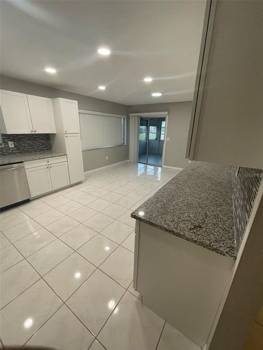 В аренду: $2,200 (3 спален, 2 ванн, 1176 Квадратных фут)