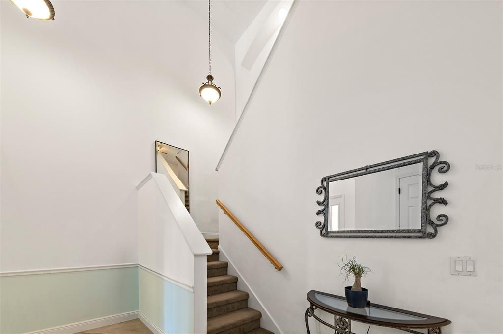 На продажу: $425,000 (4 спален, 2 ванн, 2350 Квадратных фут)