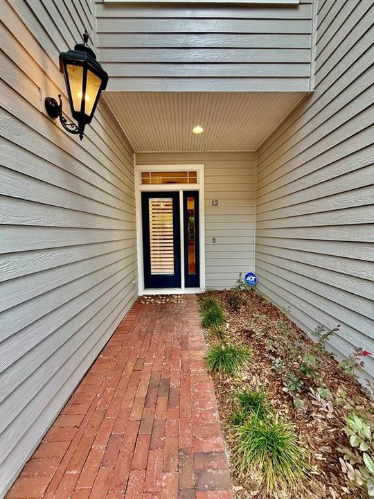 For Rent: $4,500 (3 beds, 2 baths, 1624 Square Feet)