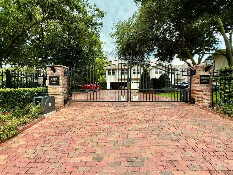 For Rent: $4,500 (3 beds, 2 baths, 1624 Square Feet)
