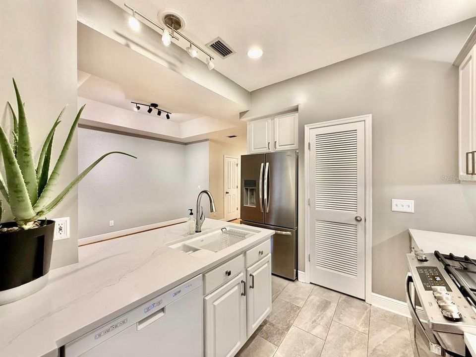 For Rent: $4,500 (3 beds, 2 baths, 1624 Square Feet)