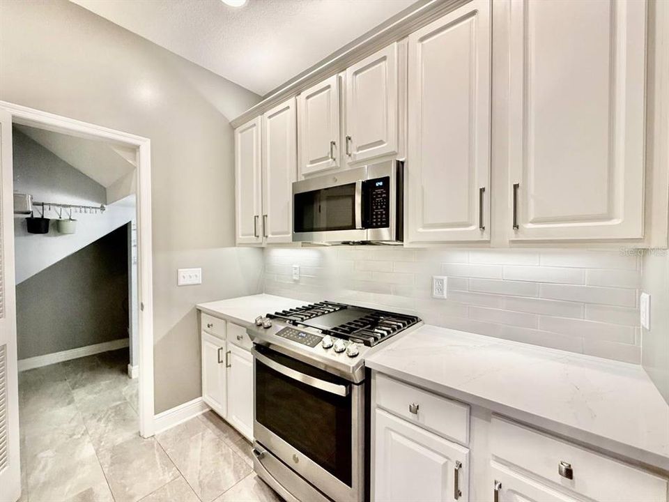 For Rent: $4,500 (3 beds, 2 baths, 1624 Square Feet)