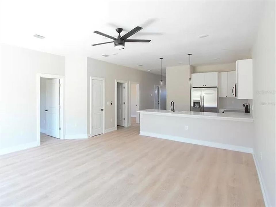 For Sale: $445,000 (6 beds, 0 baths, 2250 Square Feet)
