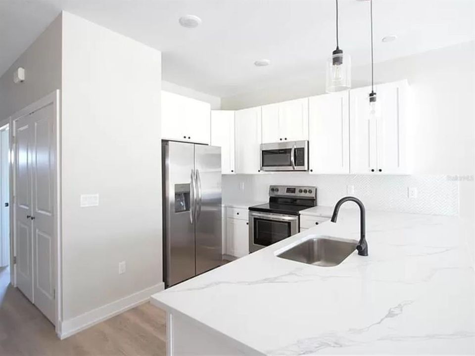 For Sale: $445,000 (6 beds, 0 baths, 2250 Square Feet)