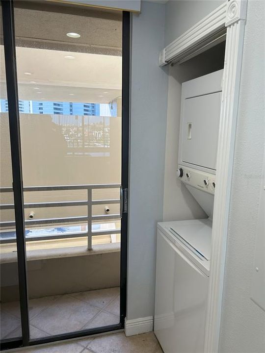 В аренду: $2,750 (1 спален, 1 ванн, 1085 Квадратных фут)